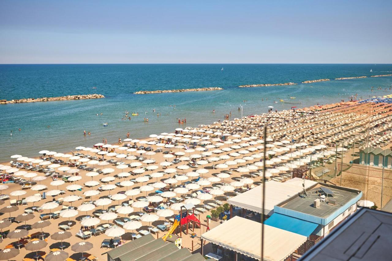 Hotel delle Nazioni Pesaro Esterno foto
