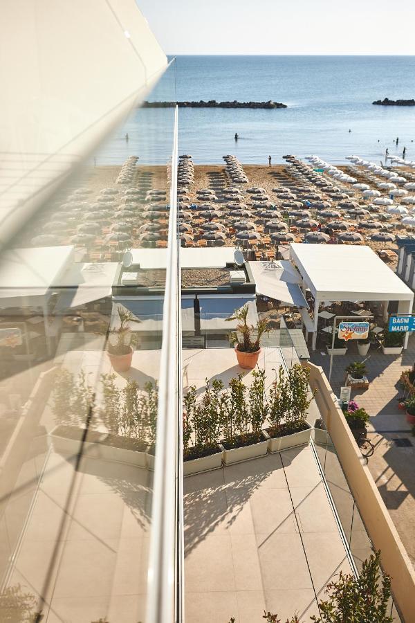 Hotel delle Nazioni Pesaro Esterno foto