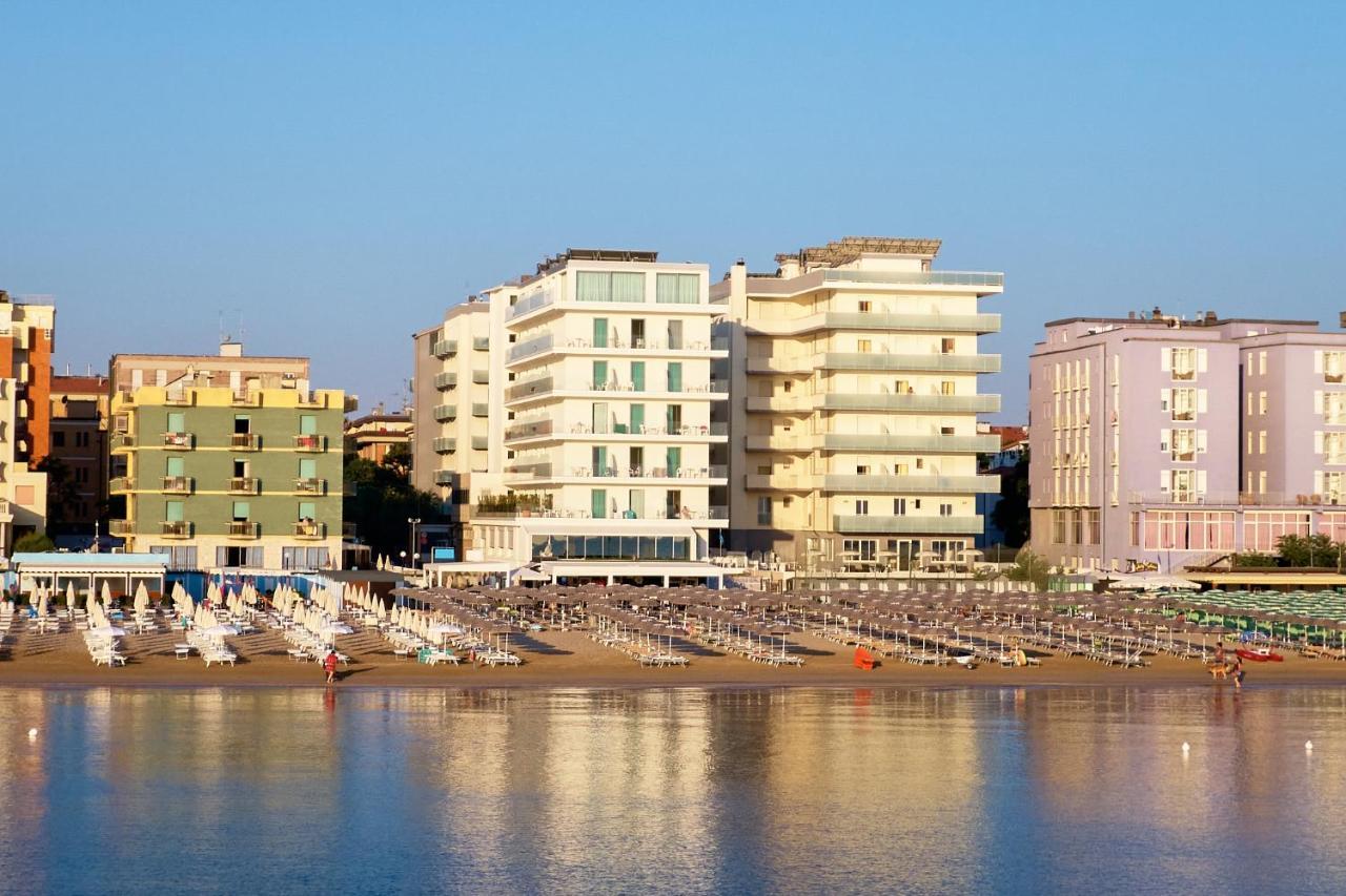 Hotel delle Nazioni Pesaro Esterno foto