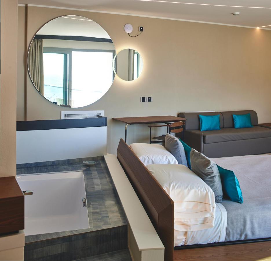 Hotel delle Nazioni Pesaro Esterno foto