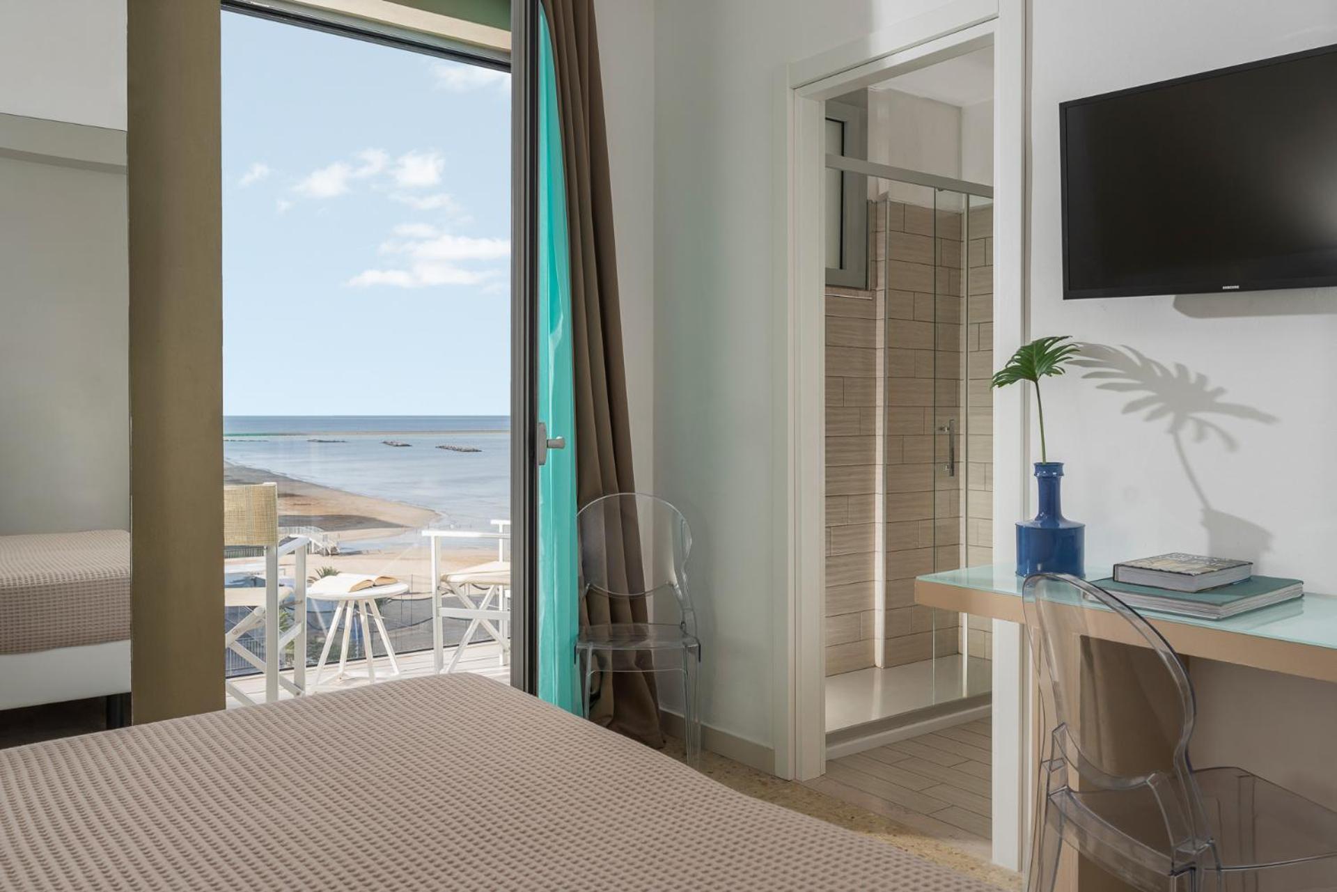 Hotel delle Nazioni Pesaro Esterno foto