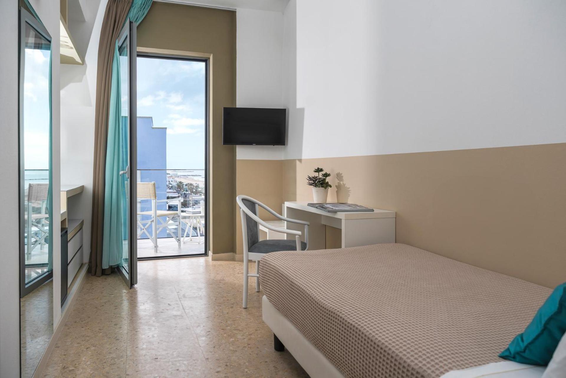 Hotel delle Nazioni Pesaro Esterno foto